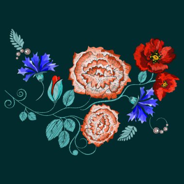 İşlemeli turuncu güller, kelebekler ve diğer kır çiçekleri. vektör