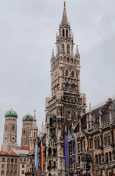 Nowy Ratusz Monachium Wspaniały Neogotycki Styl Mideuropejski Który Buduje Wieżę Obrazek Stockowy