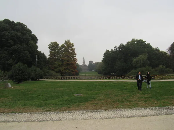 Парк Семпионе Находится Позади Замка Сфорцеско Является Вторым Величине Парком — стоковое фото