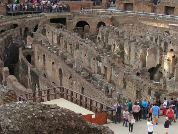 Интерьер Колизея Рим Италия — стоковое фото