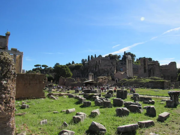 ฟอร มโรม งเป นสถานท กลางการค งหมดของกร งโรมโบราณถ งเน นและสถานท ประชาชนช — ภาพถ่ายสต็อก