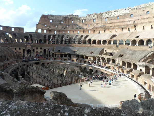 Colosseum One Greatest Attractions World Place Built Arena People Different — Stock Photo, Image