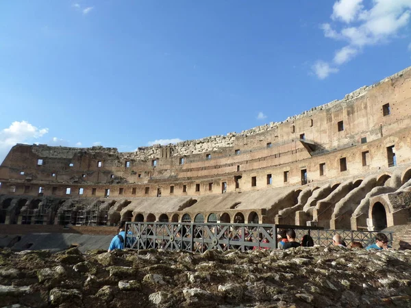 Colosseum One Greatest Attractions World Place Built Arena People Different — Stock Photo, Image