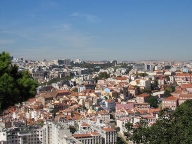 St. George kalesinden Lizbon şehri manzarası. Portekiz.