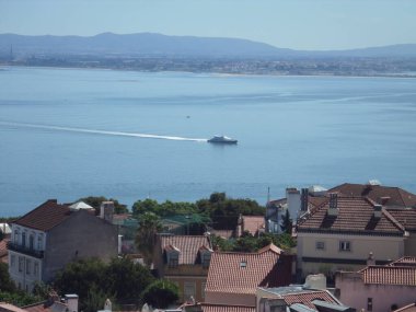 St. George kalesinden Lizbon şehri manzarası. Portekiz.