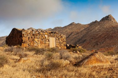 İsrail 'in kuzeyindeki Negev Çölü' nün kalıntıları.