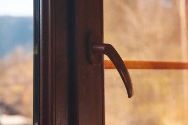 Şehrin eski ahşap penceresi