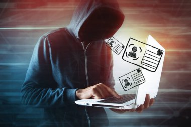 Hacker belgeleri çalmak istiyor.