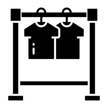 Düzenlenebilir dizaynda tişört simgesi asılıyor