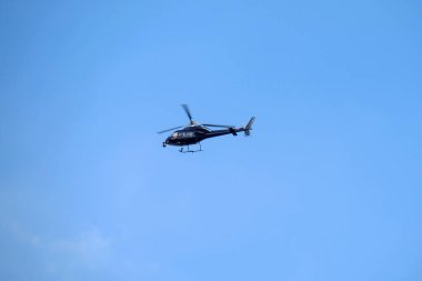 Gökyüzündeki bazı helikopterler çevreyi çekiyorlar. Bugünlerde FPV insansız hava araçları da benzer bir işlev görüyor. İstisna, bir helikopterin televizyon için yüksek kaliteli yayın yapmasıdır..