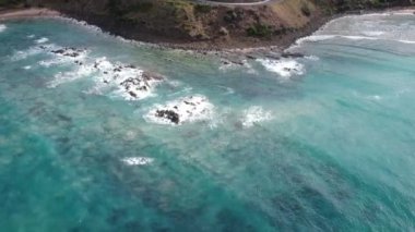 Great Ocean Road Scenic Highway Drone Görüntüsü Güney Set Resifi yakınlarındaki Victoria Avustralya 'da çekildi.