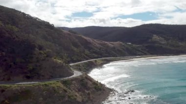 Great Ocean Road Scenic Highway Drone Görüntüsü Güney Set Resifi yakınlarındaki Victoria Avustralya 'da çekildi.