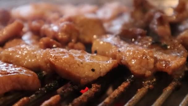 Grilovaný Steak Wagyu Dřevěném Uhlí Korejském Bbq Páře Smokey Delicious — Stock video
