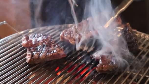 Ψητό Wagyu Steak Κάρβουνο Στο Κορεάτικο Bbq Steamy Smokey Delicious — Αρχείο Βίντεο