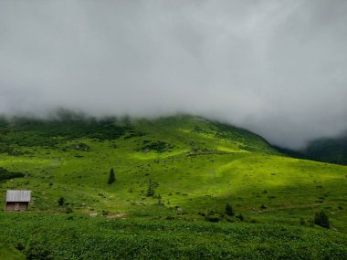 Dağların güzel manzarası