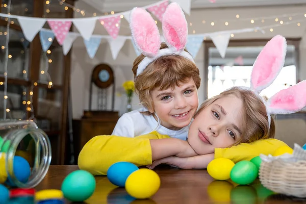 Easter Family Traditions Two Caucasian Happy Children Bunny Ears Playing — ストック写真
