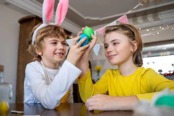 Easter Family Traditions Two Caucasian Happy Children Bunny Ears Dye — Stock Photo, Image