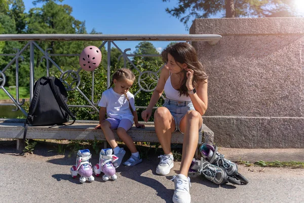Mom Putting Inline Skates Rollers Daughter Child Public Park Summer — Stock Photo, Image