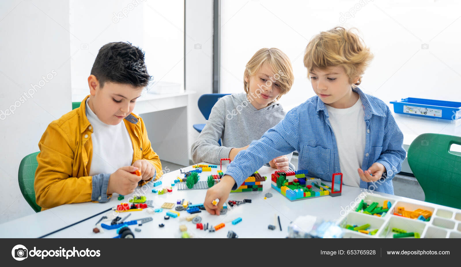 Robotics Programming Class Children Construct Code Robot Stem Education ...