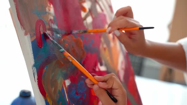 Zamknąć Pędzel Farby Akrylowej Olejnej Płótnie Lekcja Szkole Artystycznej Dla — Wideo stockowe
