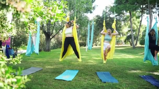 Gezonde Yoga Stretchen Zachte Oefeningen Voor Gezondheid Van Vrouwen Onschatbare — Stockvideo