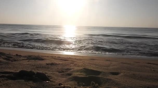 Силует Човна Рибалкою Морі Світанку Beautiful Sunrise Пляжі Horizon Sunrise — стокове відео