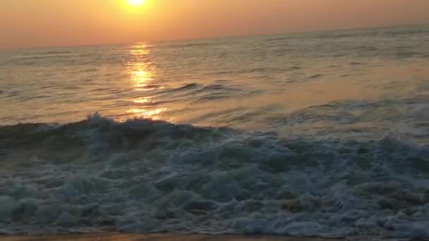 Морська Хвиля Коливається Хвилями Хвилями Моря Красивими Пляжами Деталізованою Кристалічною — стокове відео