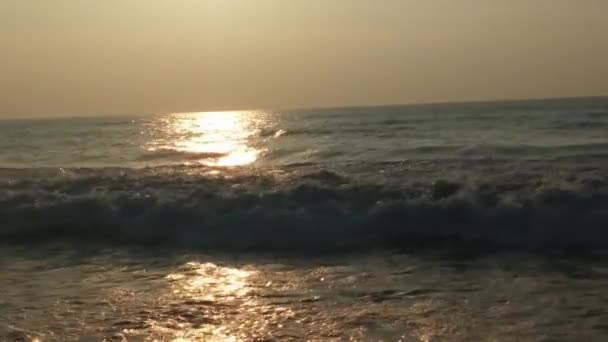 Beautiful Sunrise Beach Horizon Sunrise Англійською Океан Золоте Сонце Піднімаються — стокове відео