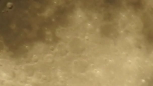 Full Moon 是月球在地球上被完全照亮时的月相 边缘可见详细的陨石坑 全部为黑色背景 — 图库视频影像