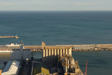 Manufacturing area in a seaport