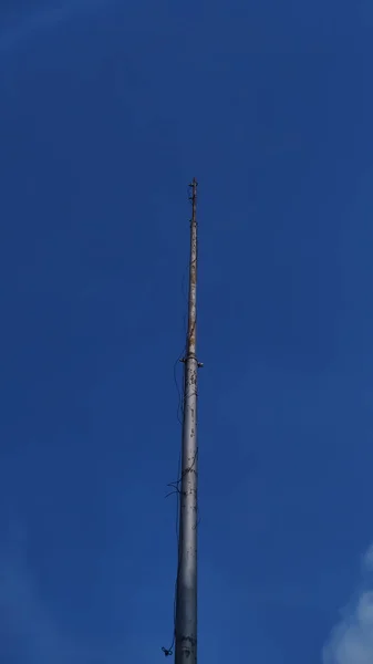 Obsolete Flagpole Background Blue Sky — Stock Photo, Image