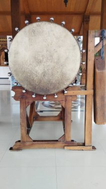 Camide yapılan kazılar Müslümanlara tapınmaya hazırlanmak için bir işaret olarak kullanılıyor.