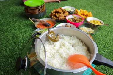 Sundan Liwet Rice Endonezya 'da çok ünlü bir geleneksel yemektir..