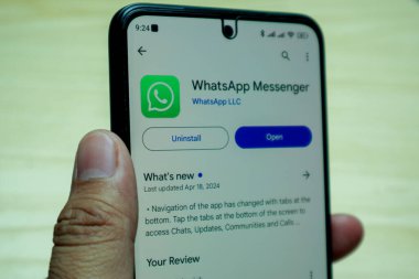 Bandung, Endonezya - 19 Nisan 2024: Whatsapp akıllı telefon uygulaması