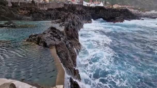 Spektakulära Naturliga Pooler Porto Moniz Madeira — Stockvideo