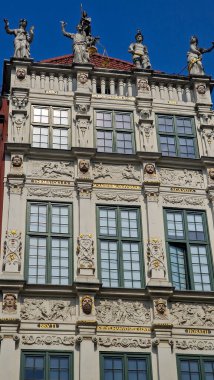 Polonya 'daki Pomerania' nın başkenti Gdansk 'ın eski kasabasında bir yürüyüş..