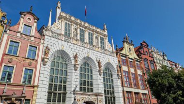 Polonya 'daki Pomerania' nın başkenti Gdansk 'ın eski kasabasında bir yürüyüş..