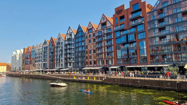 Polonya 'daki Pomerania' nın başkenti Gdansk 'ın eski kasabasında bir yürüyüş..