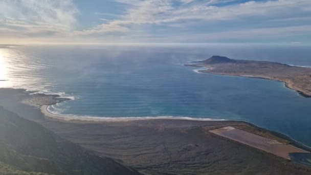 Lanzarote Nin Ikonik Bakış Açısı Olan Mirador Del Atlantik Komşu — Stok video