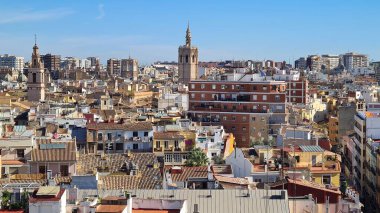 Büyüleyici eski Valencia turumuza katılın! İpek Borsası ve Valencia Katedrali gibi ikonik yapıları keşfet ve uzman rehberlerimizle 2000 yıllık tarihi gün ışığına çıkar. Unutulmaz bir deneyim için rezervasyon.!