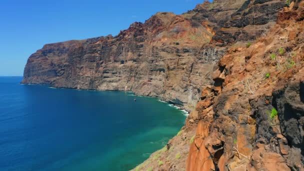 Prachtige Rotsachtige Vulkanische Klif Kustlijn Van Atlantische Oceaan Tenerife Van — Stockvideo