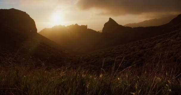 Landschaft Mit Bergen Und Meer Bei Sonnenuntergang Auf Teneriffa Teno — Stockvideo