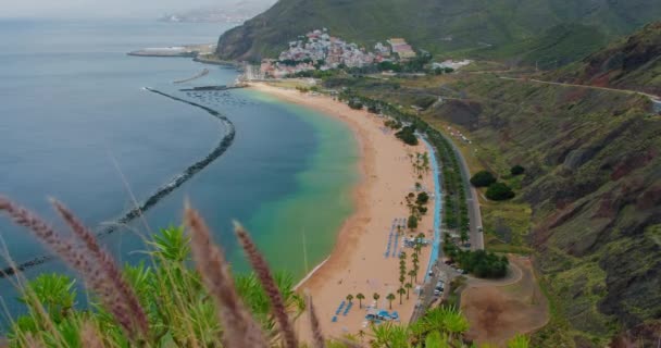 Het Beste Strand Ter Wereld Uitzicht Kustlijn Van Tenerife Oceaangolven — Stockvideo