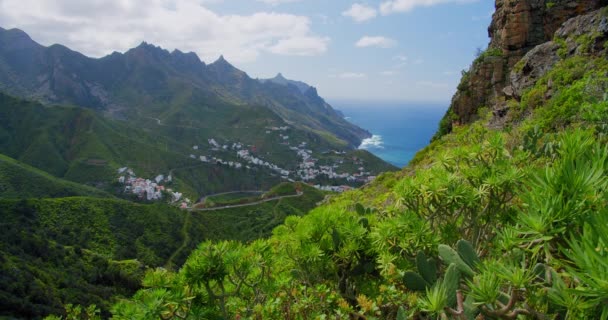 Paisagem Montanha Praia Cidade Norte Tenerife Dia Ensolarado Vista Espetacular — Vídeo de Stock