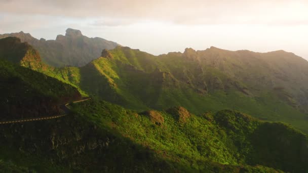 Lot Lotniczy Nad Malowniczą Górską Wietrzną Autostradą Masca Gorge Tenerife — Wideo stockowe