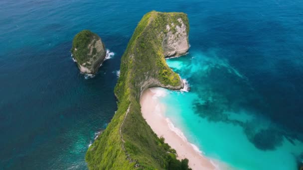 Turquoise Sea Water Tropical Rocks Kelingking Beach Nusa Penida Island — Stockvideo