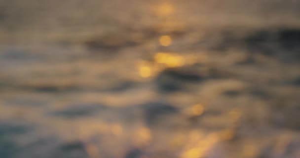 Brilliant Ocean Beach Sunrise Defocused Blurred Sea Surface Glimmering Pacific — Stockvideo