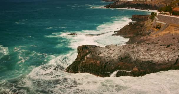 Oceano Tempestoso Con Piscina Naturale Tenerife Isole Canarie Charco Isla — Video Stock