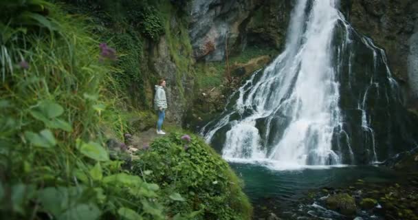 Woman Traveler Enjoying Waterfall Highlands Austria Traveling Mountains Adventure Trip — Stock Video