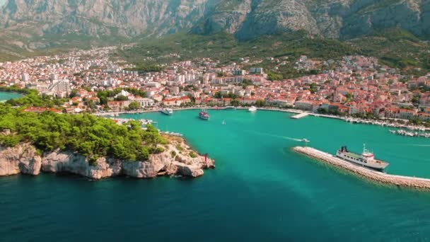 Paisaje Makarska Abarca Esplendor Del Mar Montaña Ciudad Costera Encuentra — Vídeo de stock